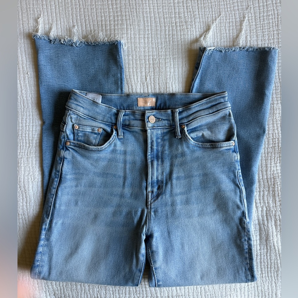 MOTHER Insider Crop Fray Jeans
